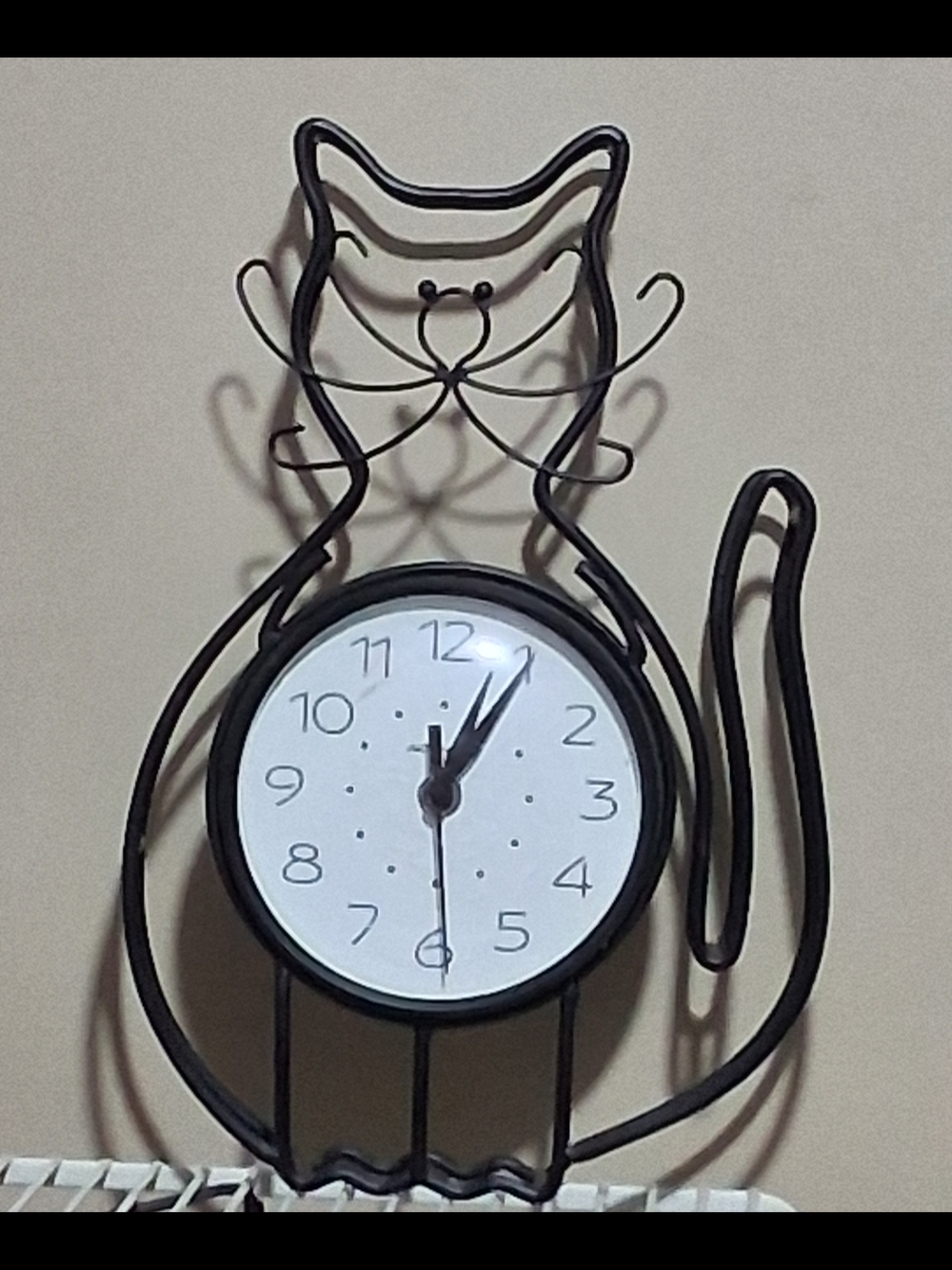 Black Cat Wall Clock - Decorative Home Wall Decor